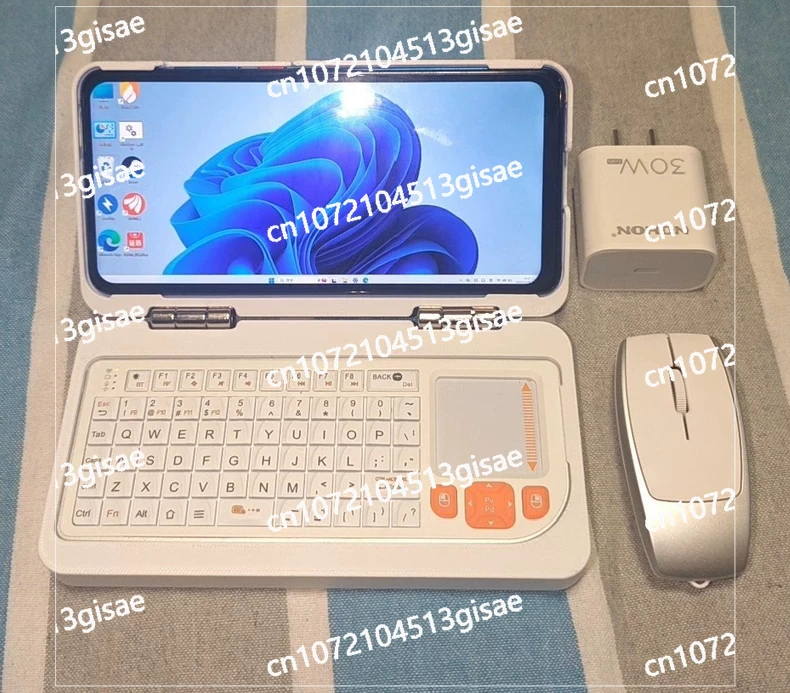 جهاز كمبيوتر محمول بشاشة 6 بوص - مراجعة Handheld Gaming Console وسعره