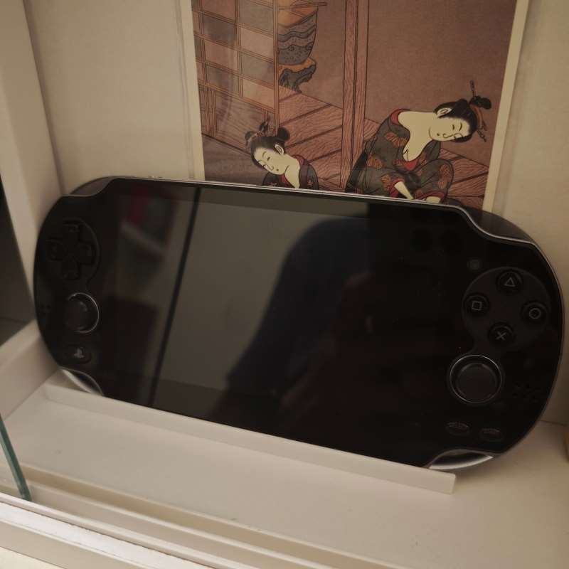 حامل وحدة تحكم الألعاب المحمول - مراجعة Handheld Gaming Console وسعره